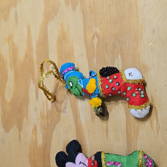 Vintage handmade Felt Disney Ornaments Lot of 6 - Picture 5 of 7
